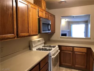 Photo #6: 2175736 Listing 