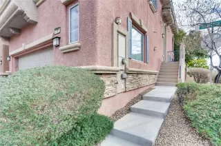 Photo #4: 2175782 Listing