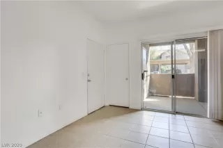 Photo #5: 2175803 Listing 