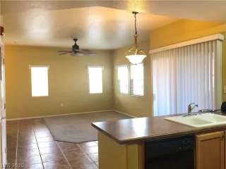 Photo #4: 2176016 Listing 