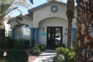 Photo #6: 2176028 Listing