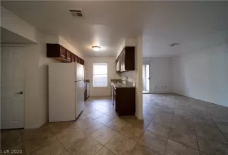 Photo #3: 2176210 Listing