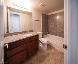 Photo #5: 2176210 Listing