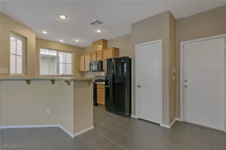 Photo #5: 2176262 Listing 