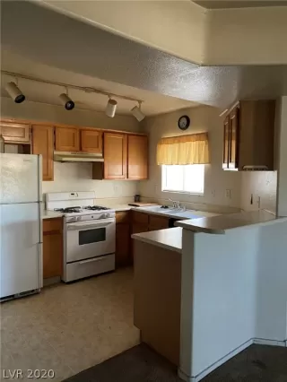 Photo #1: 2176384 Listing