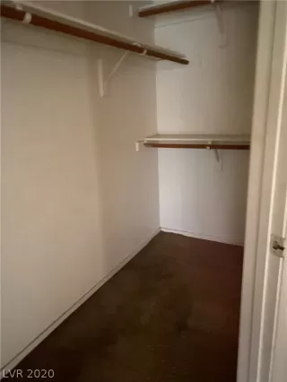 Photo #4: 2176384 Listing