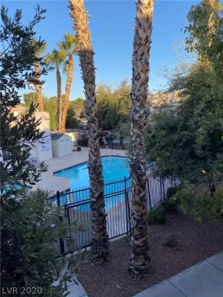 Photo #6: 2176384 Listing