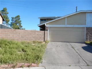 Photo #2: 2176385 Listing