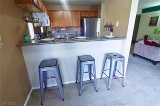 Photo #5: 2176415 Listing