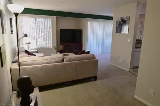 Photo #6: 2176415 Listing