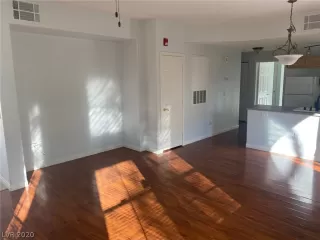 Photo #3: 2176434 Listing 