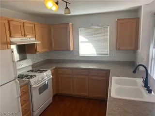 Photo #4: 2176434 Listing 