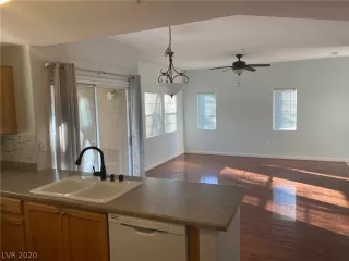 Photo #6: 2176434 Listing 