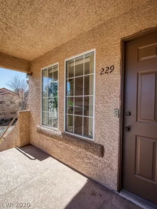 Photo #4: 2176441 Listing 