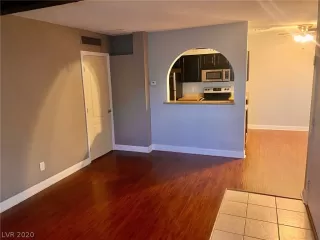 Photo #2: 2176547 Listing