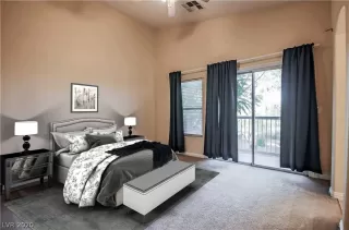 Photo #3: 2176566 Listing