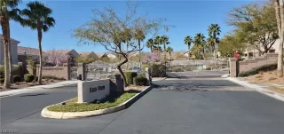 Photo #4: 2176566 Listing