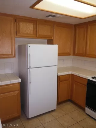 Photo #5: 2176575 Listing 