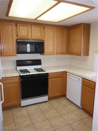 Photo #6: 2176575 Listing 