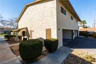 Photo #4: 2176622 Listing