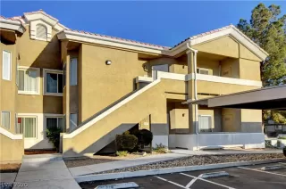 Photo #1: 2176638 Listing 