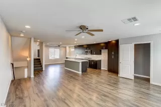 Photo #1: 2176712 Listing