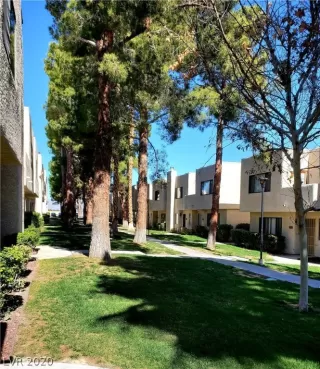 Photo #1: 2176749 Listing 