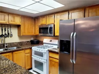 Photo #6: 2176749 Listing 