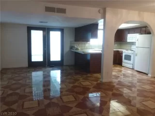 Photo #1: 2176762 Listing 