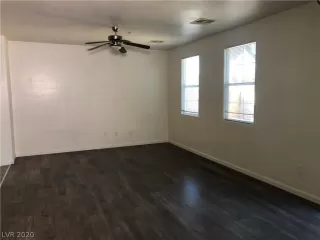 Photo #3: 2176793 Listing