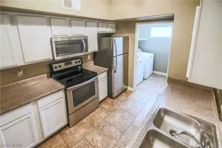 Photo #4: 2176836 Listing 