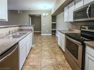 Photo #5: 2176836 Listing 