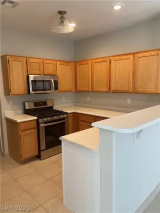 Photo #5: 2176860 Listing 