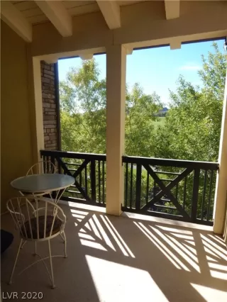 Photo #3: 2176866 Listing