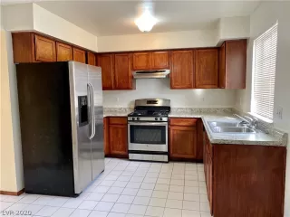 Photo #2: 2176886 Listing 