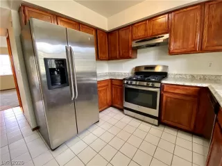 Photo #3: 2176886 Listing 