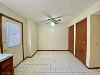 Photo #6: 2176886 Listing 