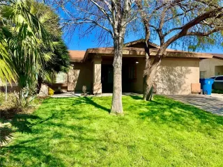 Photo #1: 2176892 Listing 