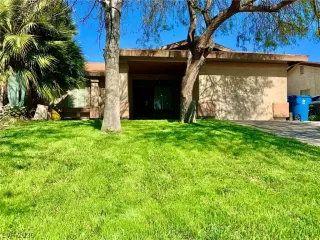 Photo #2: 2176892 Listing 