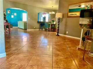 Photo #4: 2176892 Listing 