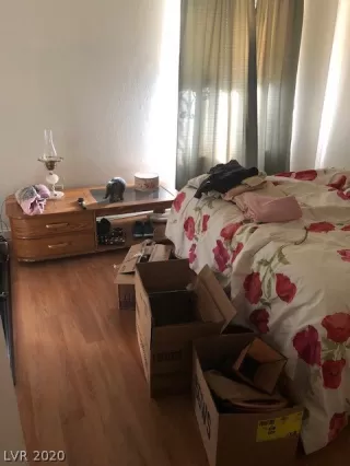 Photo #5: 2176898 Listing 