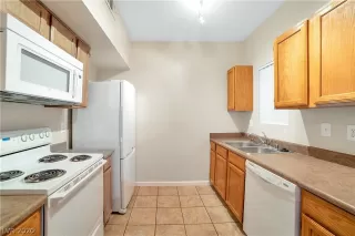 Photo #2: 2176927 Listing 