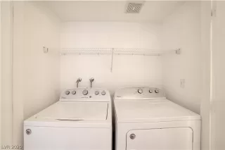 Photo #5: 2176927 Listing 