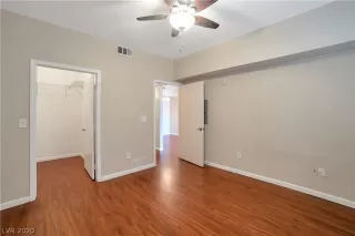 Photo #6: 2176927 Listing 