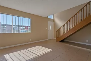 Photo #1: 2176937 Listing 