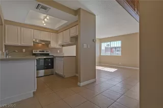 Photo #6: 2176937 Listing 