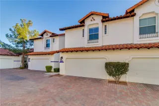 Photo #2: 2176953 Listing 