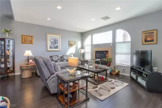 Photo #4: 2176953 Listing 