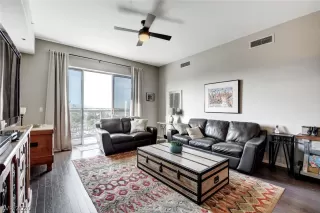 Photo #3: 2176961 Listing