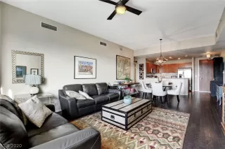 Photo #5: 2176961 Listing